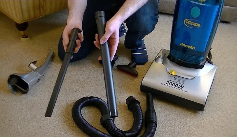 vaccum cleaner dusting