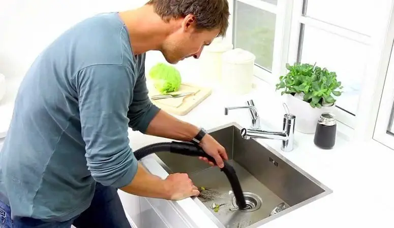 cleaning a sink