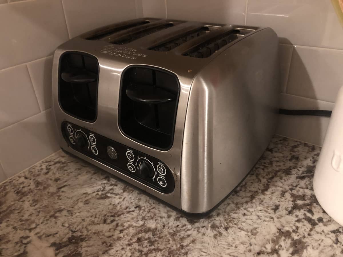 Toaster Lever Won’t Stay Down Why and How To Fix It Home Clean Expert