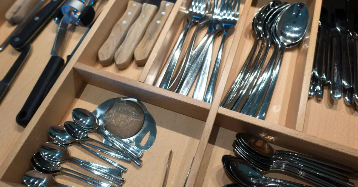 Organize Spoons Knives Forks 
